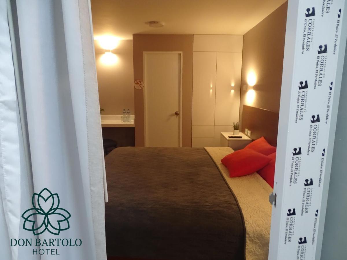 Hotel Don Bartolo Espinar エクステリア 写真