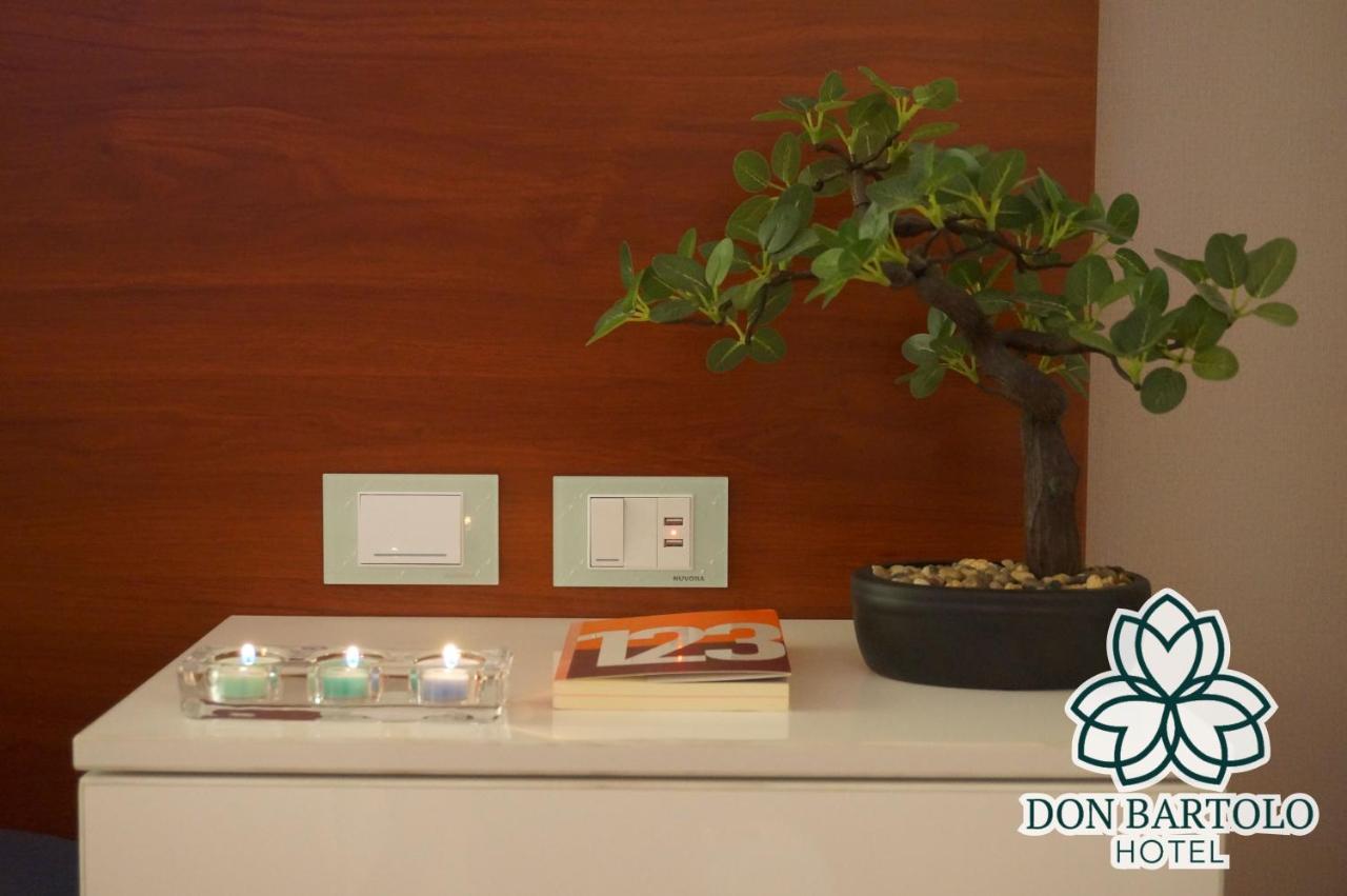 Hotel Don Bartolo Espinar エクステリア 写真