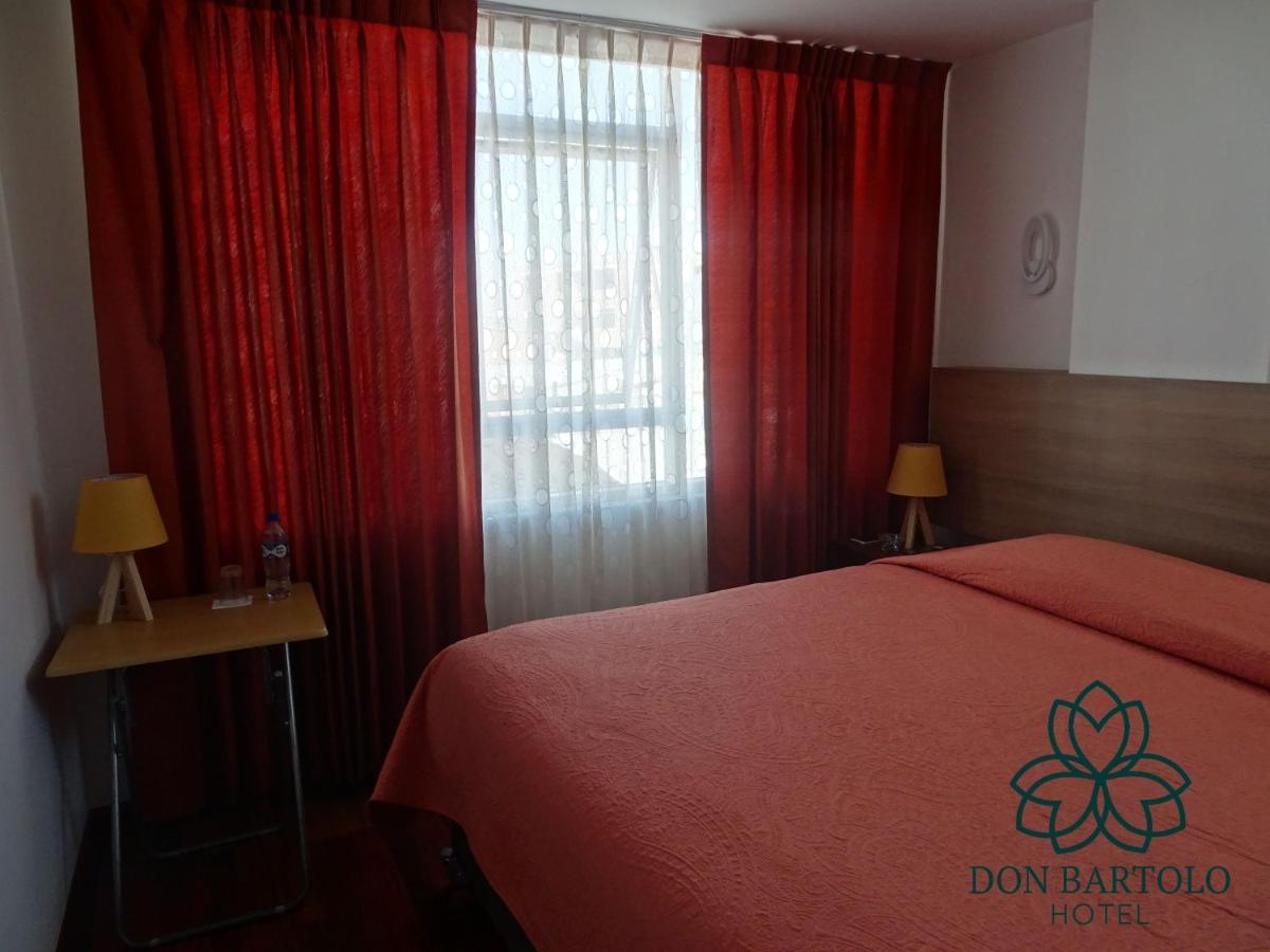 Hotel Don Bartolo Espinar エクステリア 写真