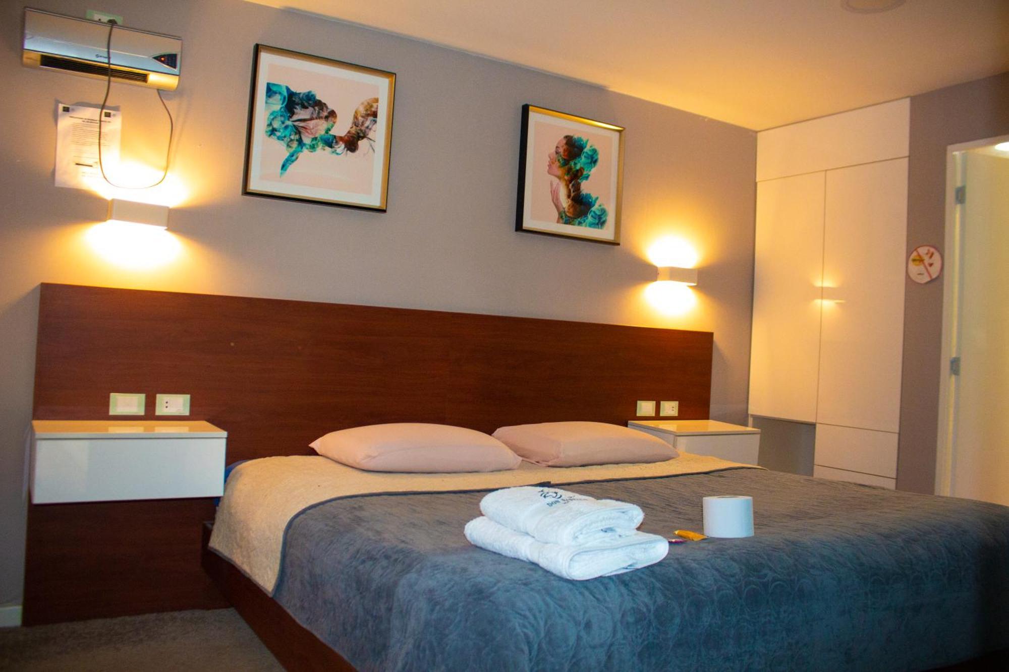 Hotel Don Bartolo Espinar エクステリア 写真
