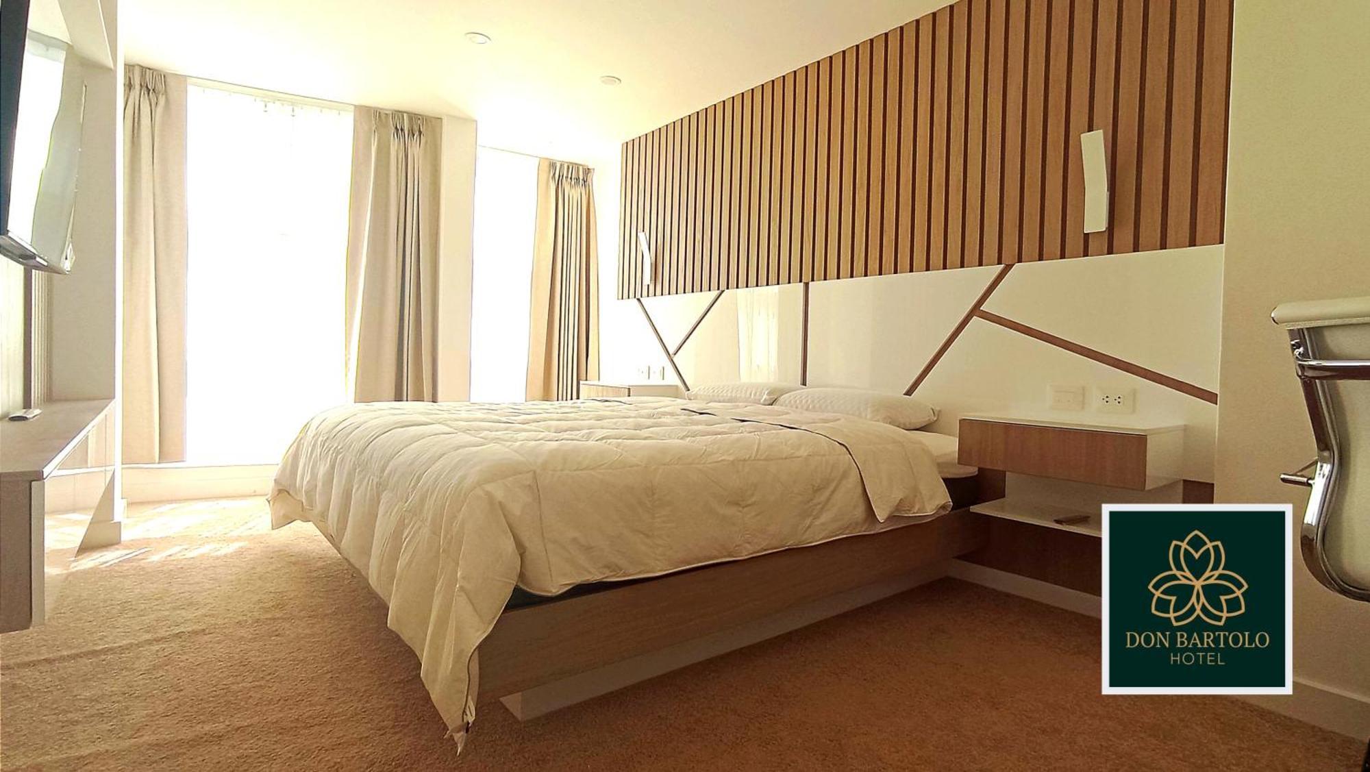Hotel Don Bartolo Espinar エクステリア 写真