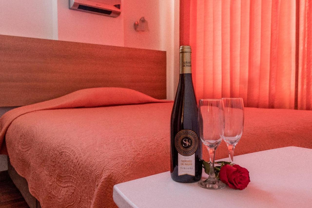 Hotel Don Bartolo Espinar エクステリア 写真
